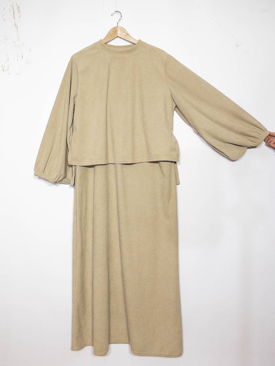 Ribbed Knit 2-Piece Set – Maxi Dress & Turtleneck Top
