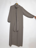 Medina Silk Abaya with Integrated Veil & Gold Stitching – Ref. 2338PK