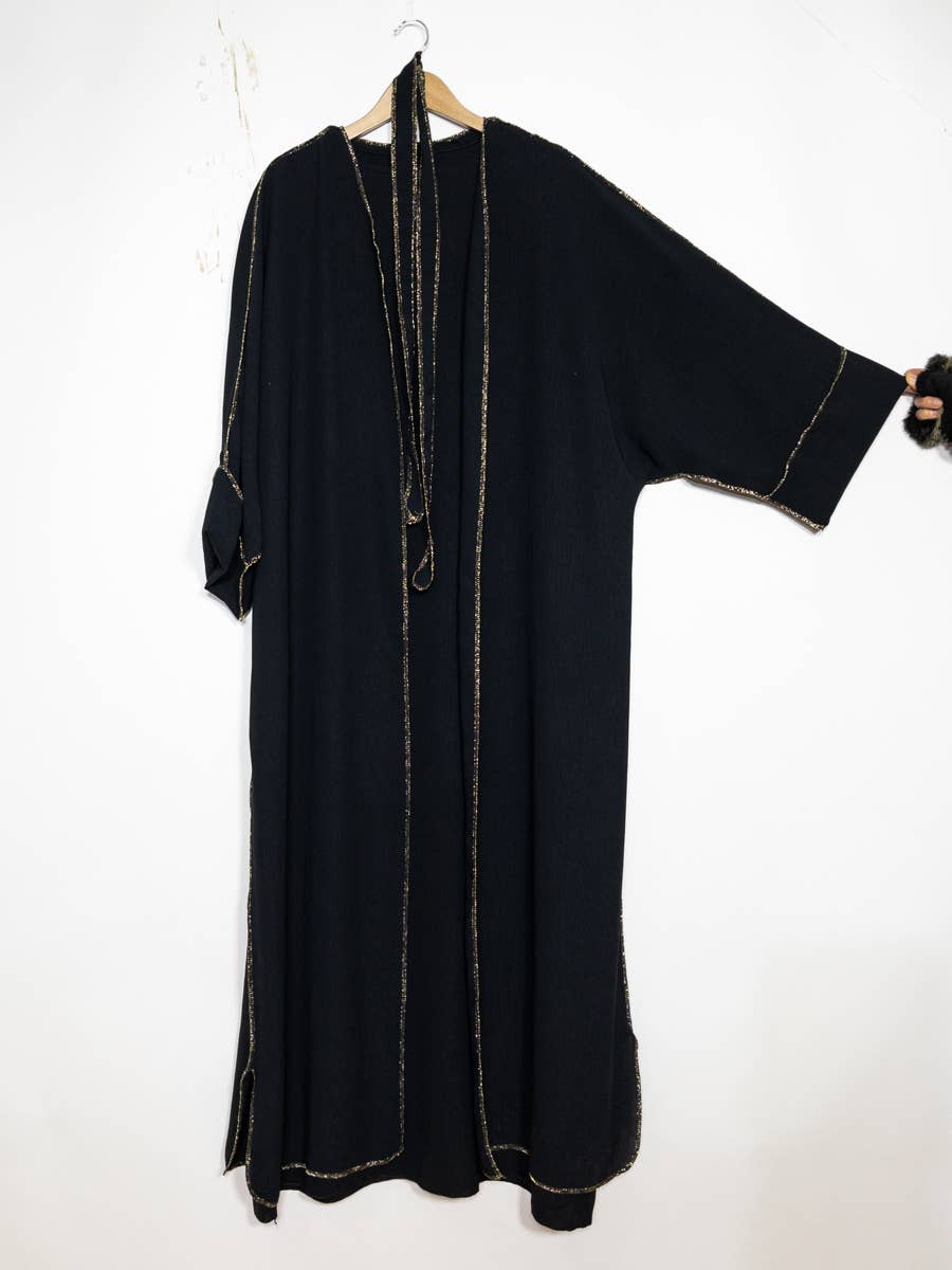 Medina Silk Kimono with Gold Stitching & Belt – Ref. 2336PK