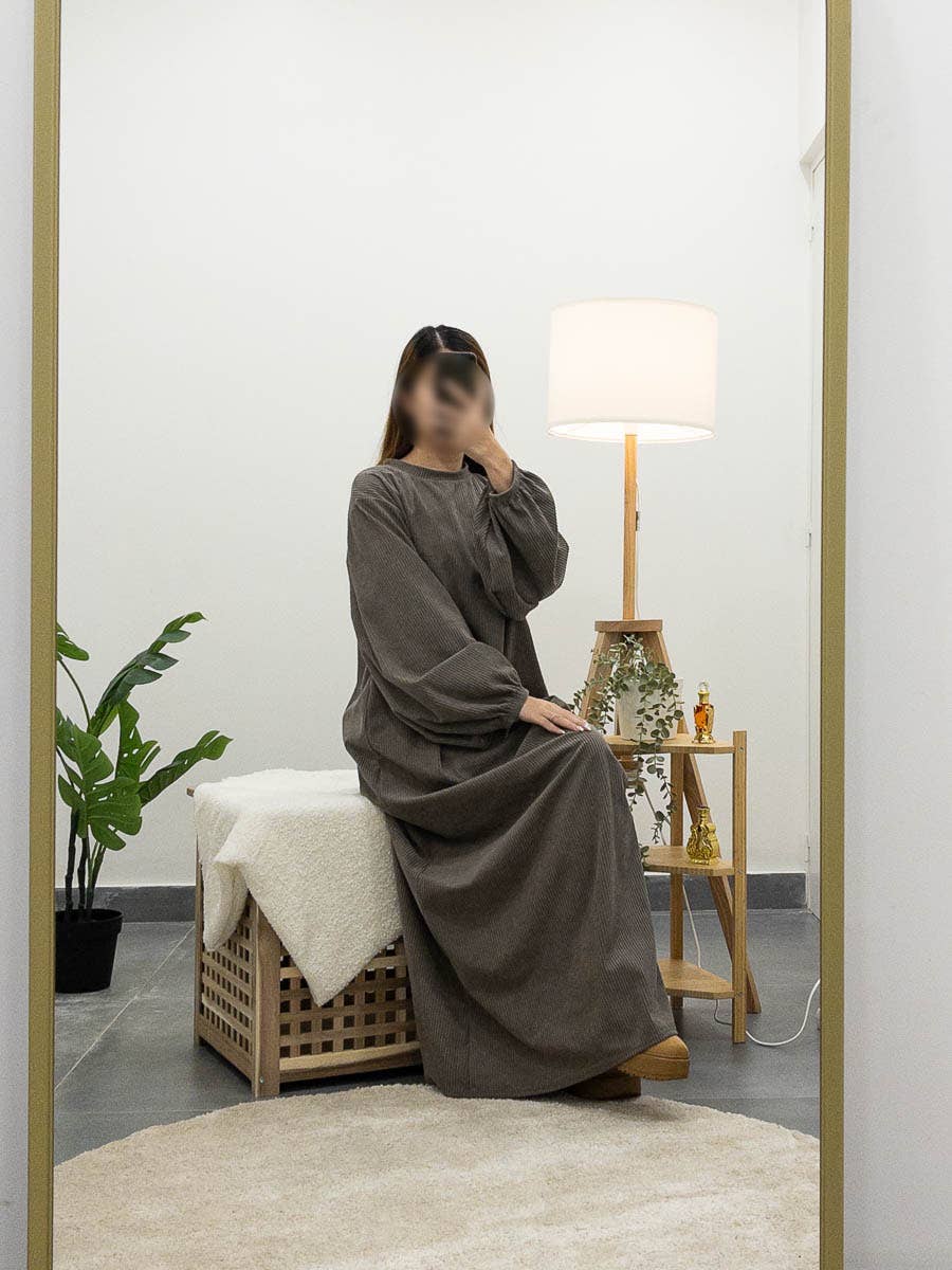 Velvet Corduroy Winter Abaya with Balloon Sleeves – Ref. 2398 – view 3