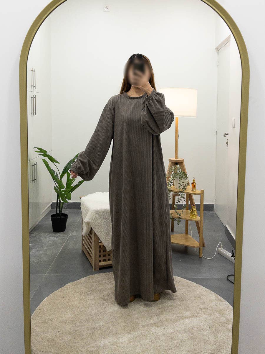 Velvet Corduroy Winter Abaya with Balloon Sleeves – Ref. 2398 – view 2