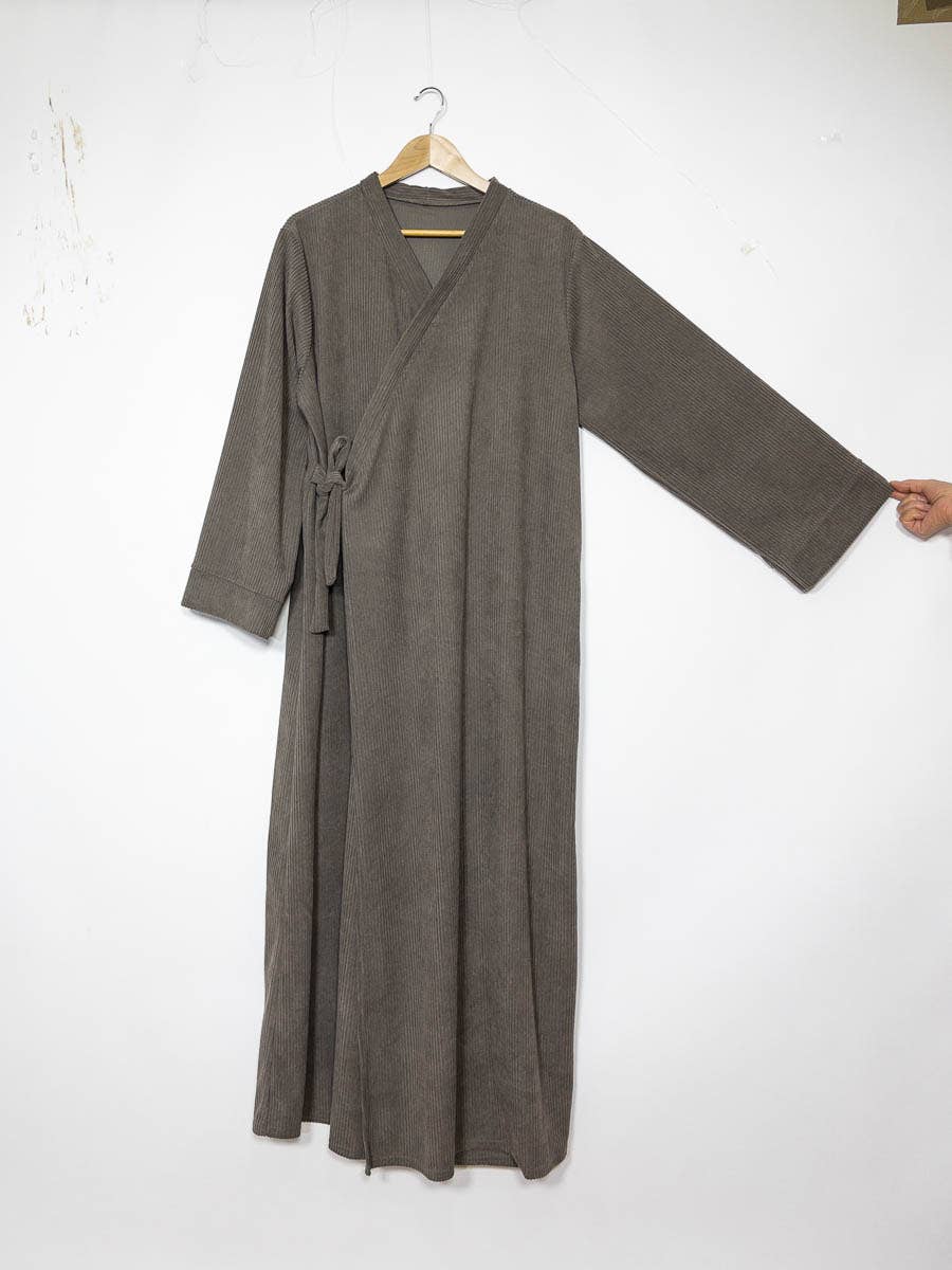 Velvet Abaya Dress with Bow & Wide Sleeves – view 3
